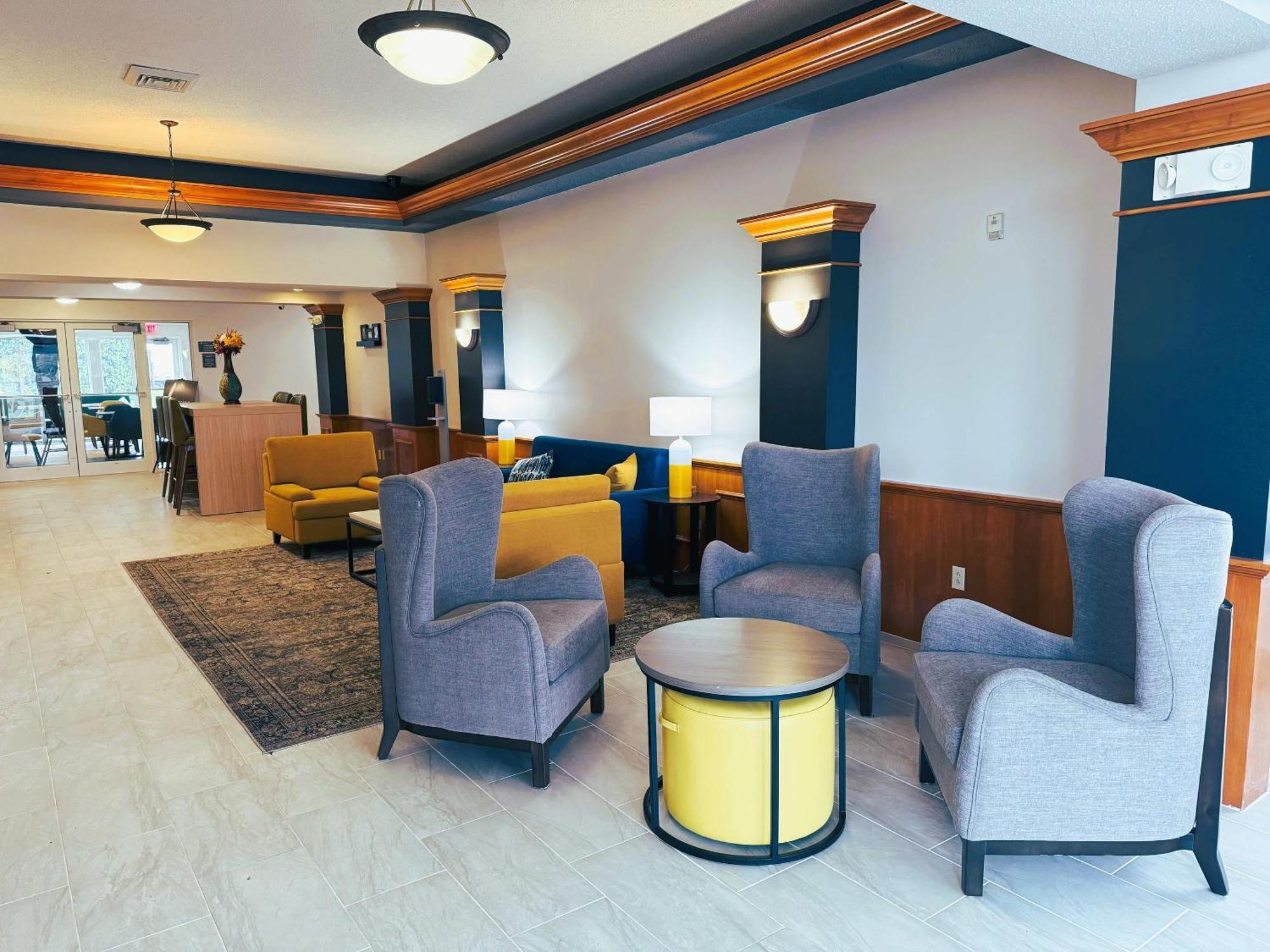 Comfort Inn & Suites Sheboygan I-43 Dış mekan fotoğraf
