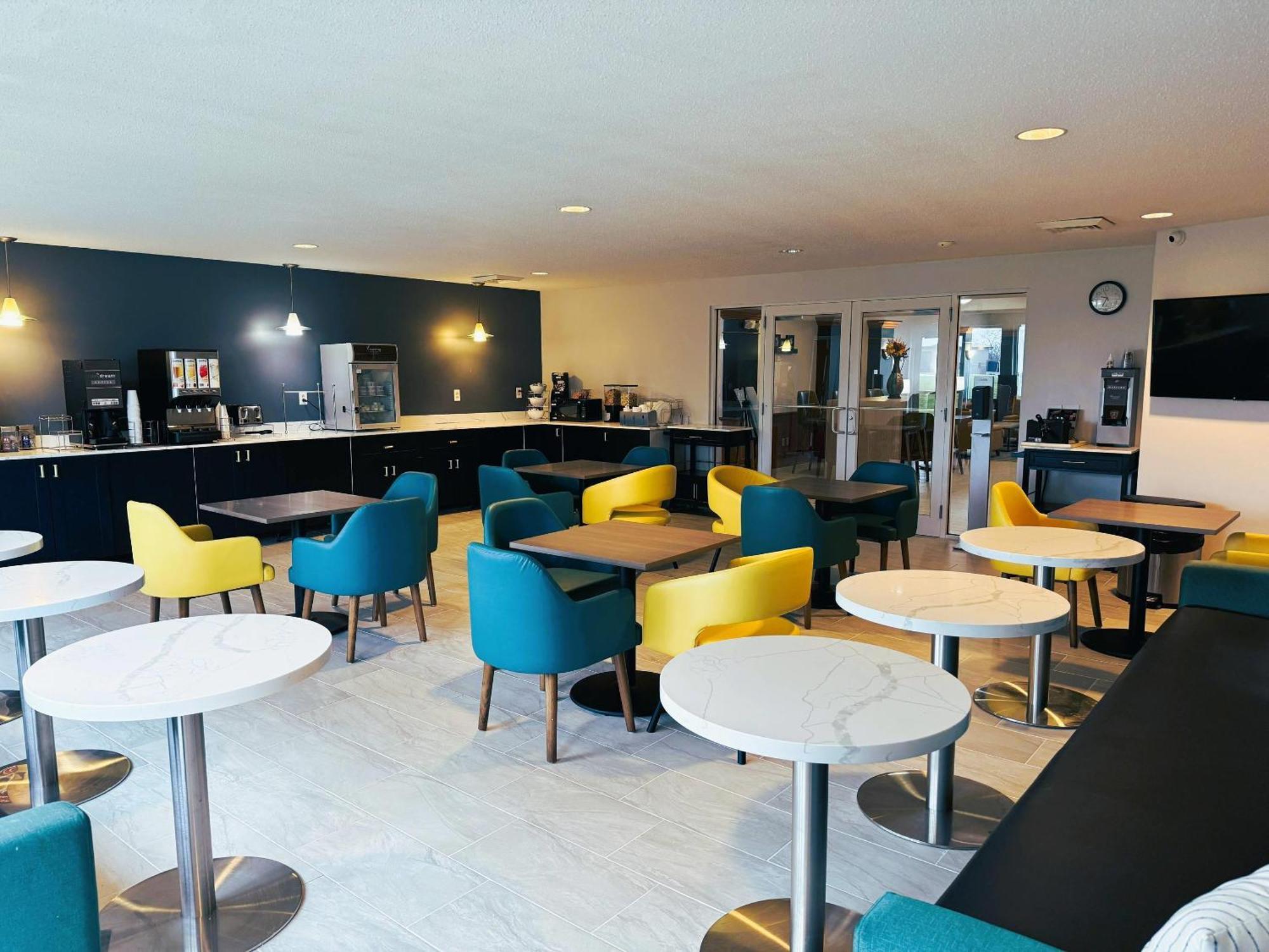 Comfort Inn & Suites Sheboygan I-43 Dış mekan fotoğraf